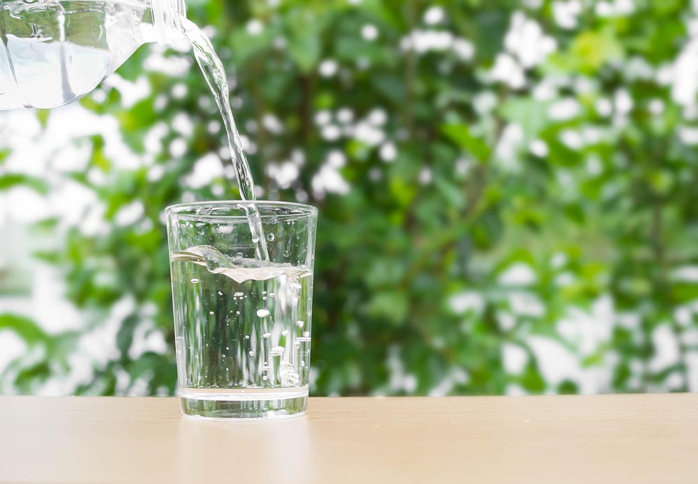 close-up photo of clean water in a glass