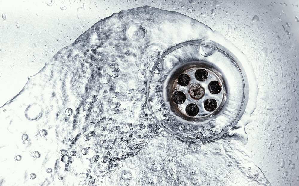 water drain down on kitchen sink hole Tempe, AZ